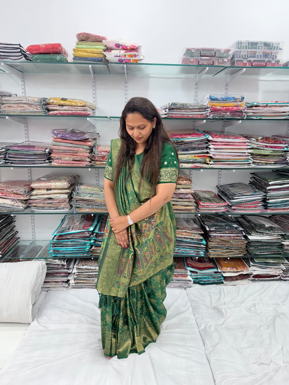 MEENA KARI PALLU SOFTY SILK GREEN COLOR SAREE